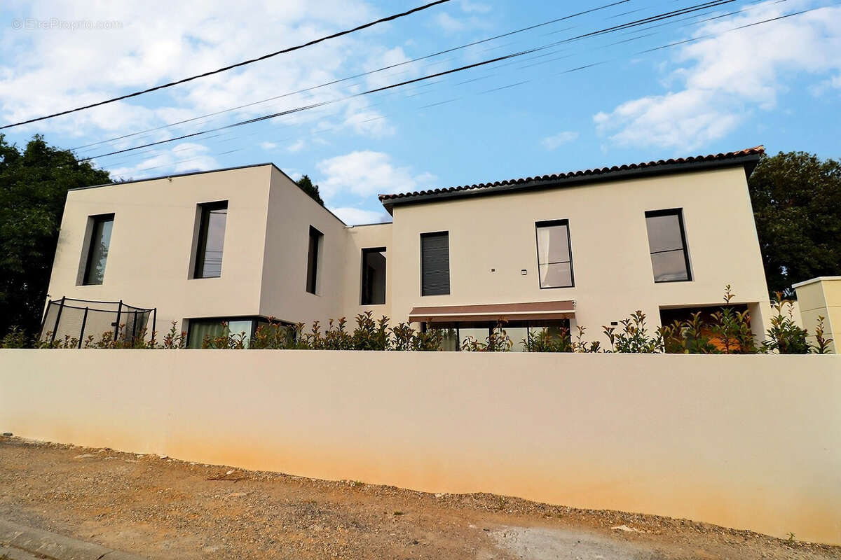 Maison à VENDEMIAN