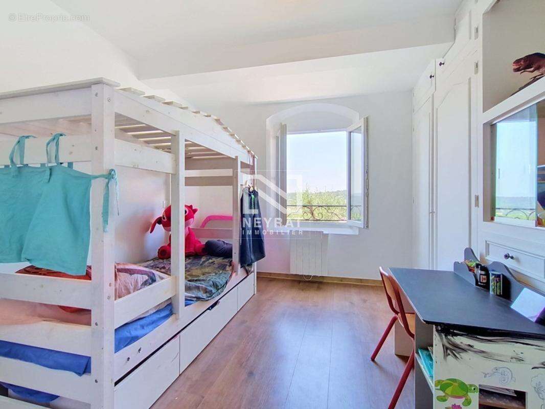 FAYENCE – Maison familiale - TRIPLEX avec jardin et superbe vue dégagée - photo 10
