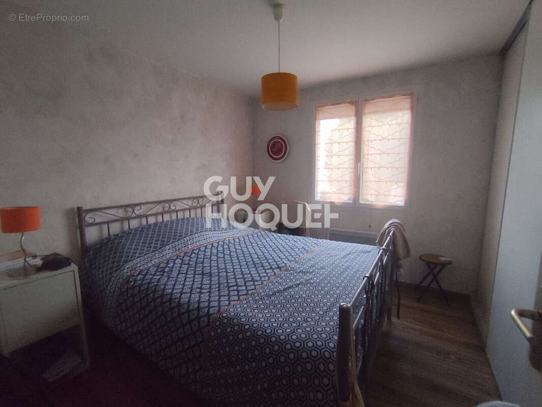 Maison à BUSSY-ALBIEUX