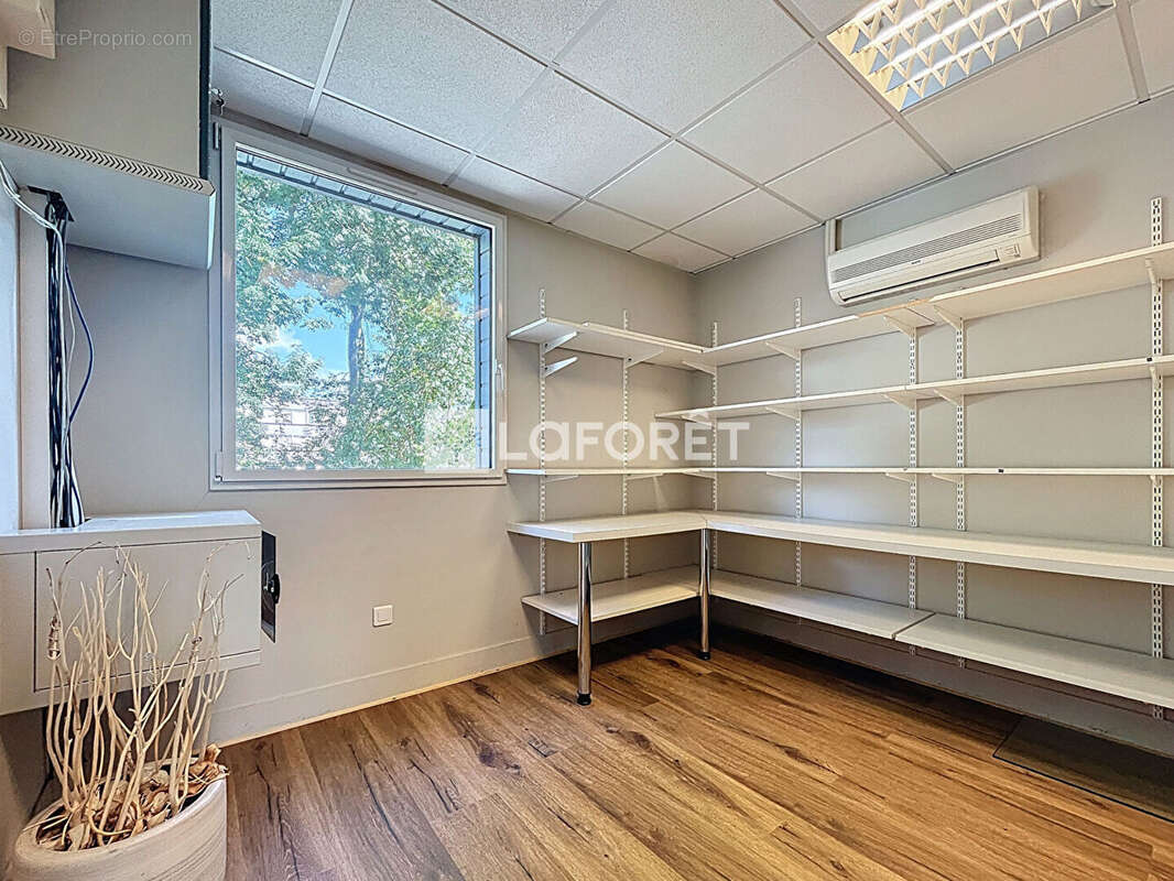Bureaux Elbeuf 192 m² - photo 10