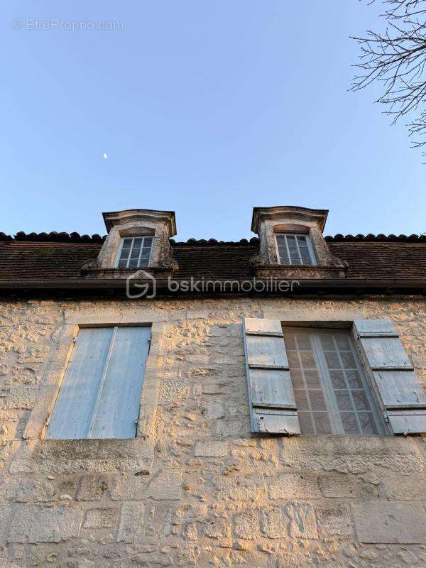 Maison à ANTONNE-ET-TRIGONANT