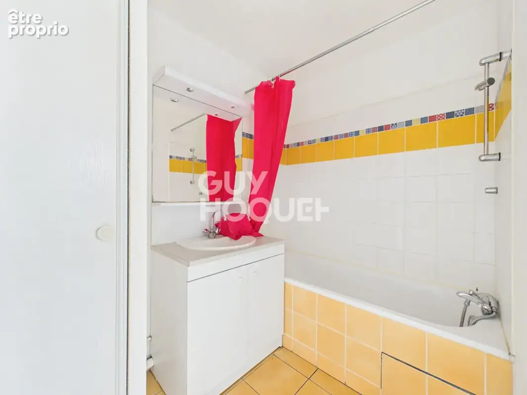 Appartement 2 pièces à vendre à Elbeuf - Exclusivité Guy Hoquet - photo 4