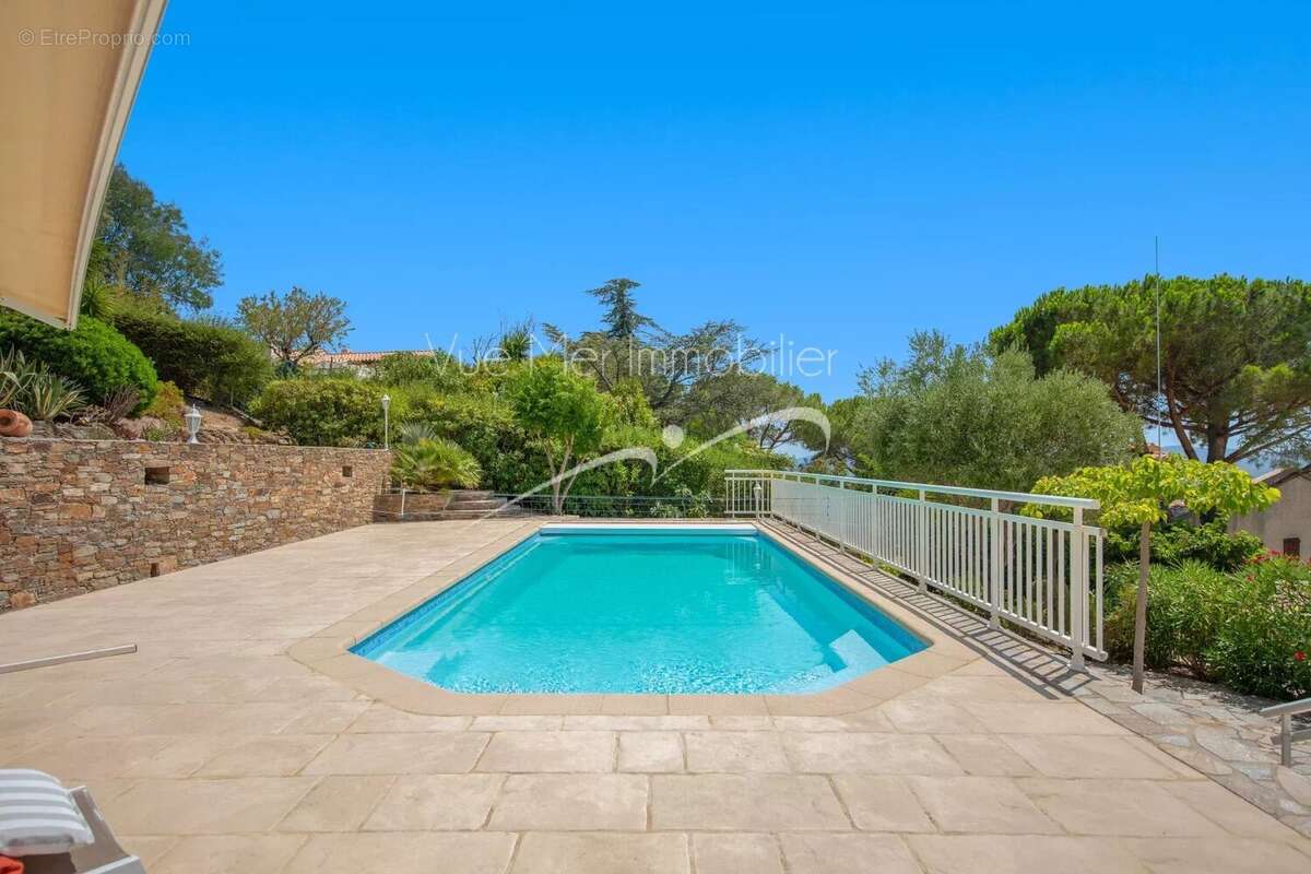 Villa avec piscine et vue panoramique – Le Lavandou - photo 8