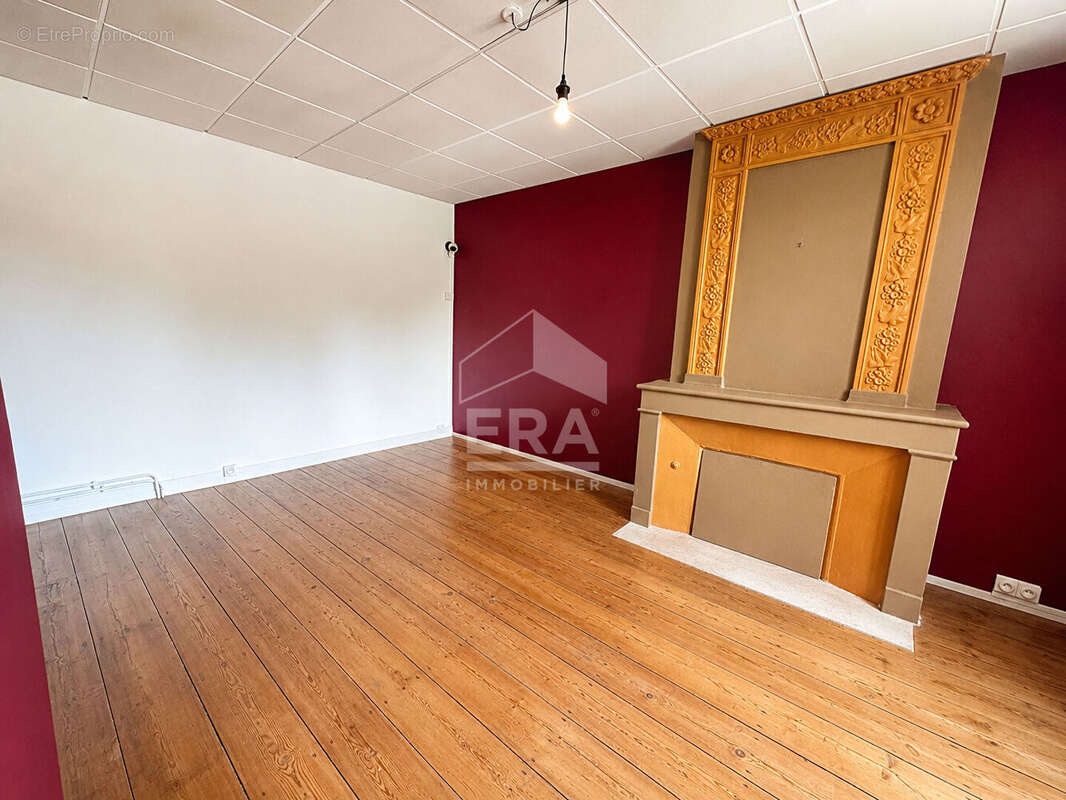 Maison de 107 m2 à Bourg - avec cour exterieur - photo 3