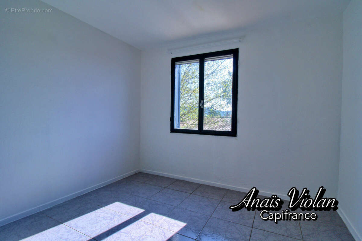 Maison familiale avec jardin et terrasse à vendre 7 pièces de 157 m² à SAINT MATHIEU DE TREVIERS (34) - photo 12