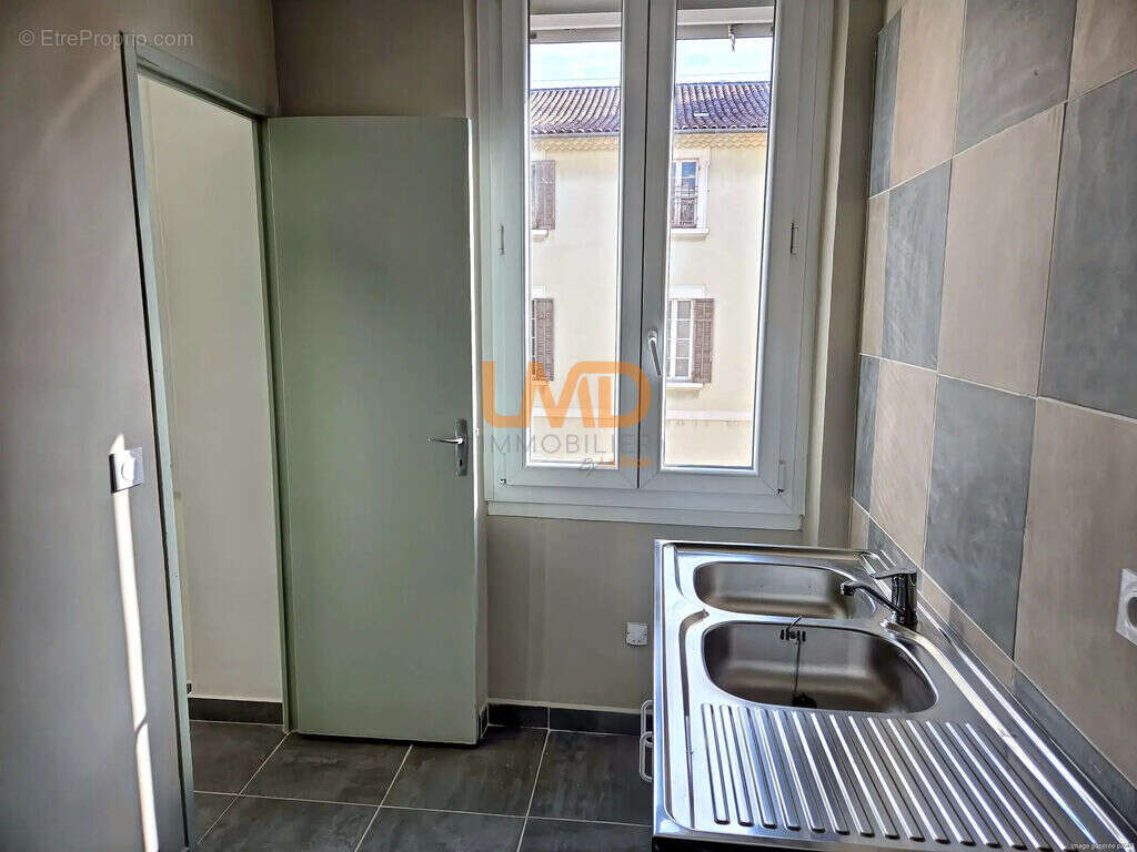 Appartement à MARSEILLE-1E
