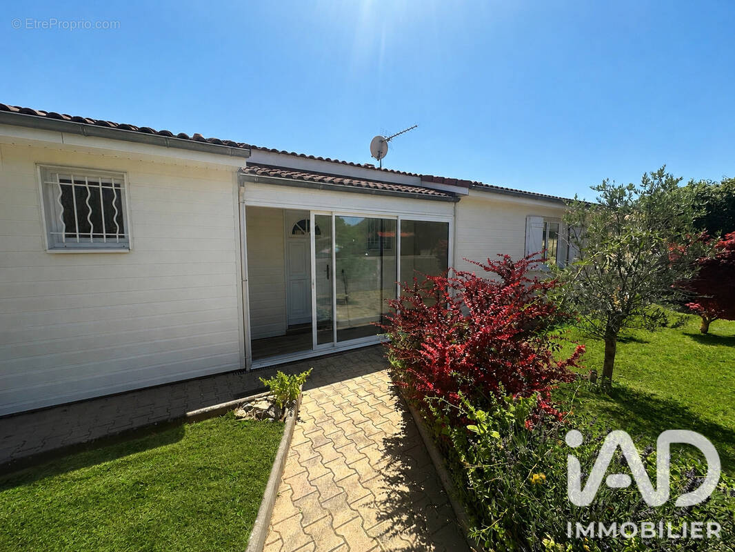 Photo 1 - Maison à PLAUZAT