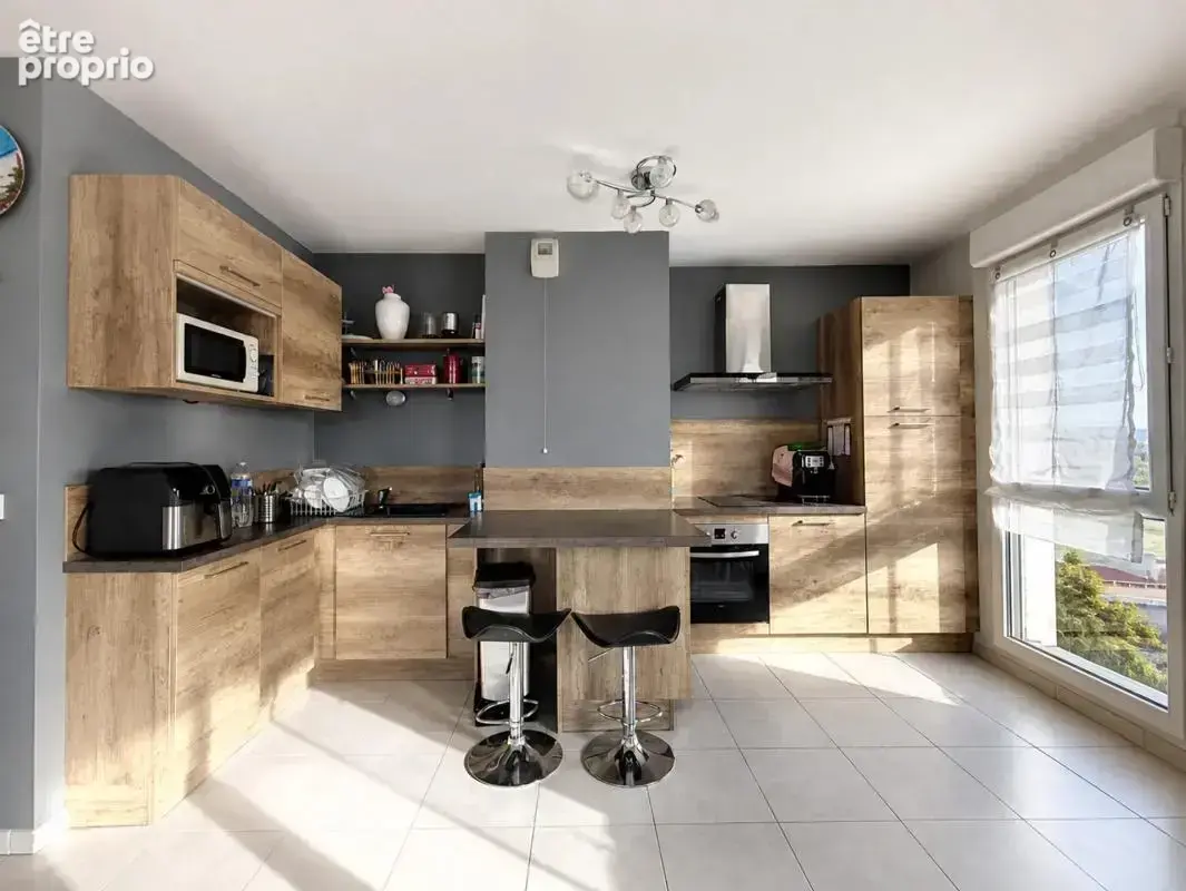 INVESTISSEMENT LOCATIF 3 pièces de 67 m² à Villeurbanne Carré de Soie - photo 2