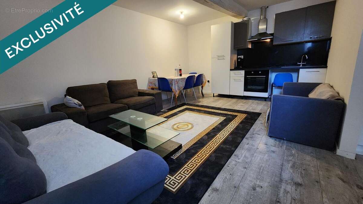 Appartement 107 m² à La Chapelle-Glain  - photo 3