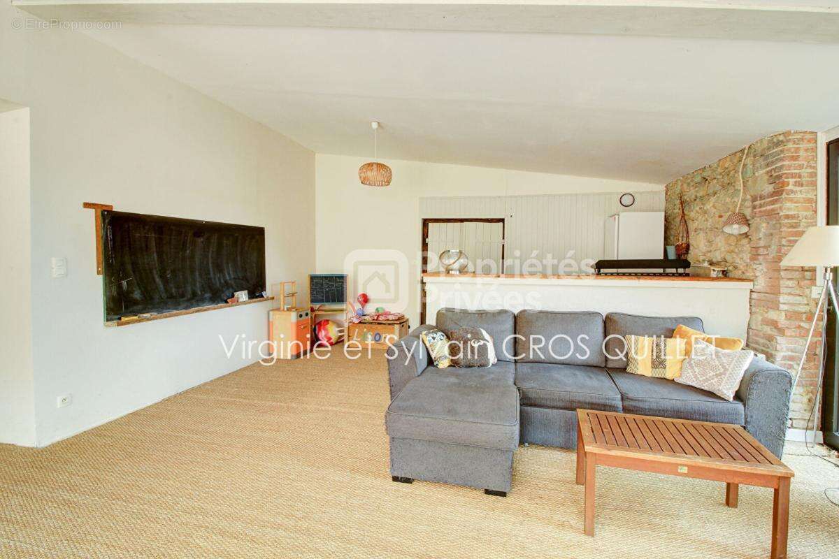 Maison de caractère secteur Lavaur 255 m2 + annexes sur grande parcelle - photo 6