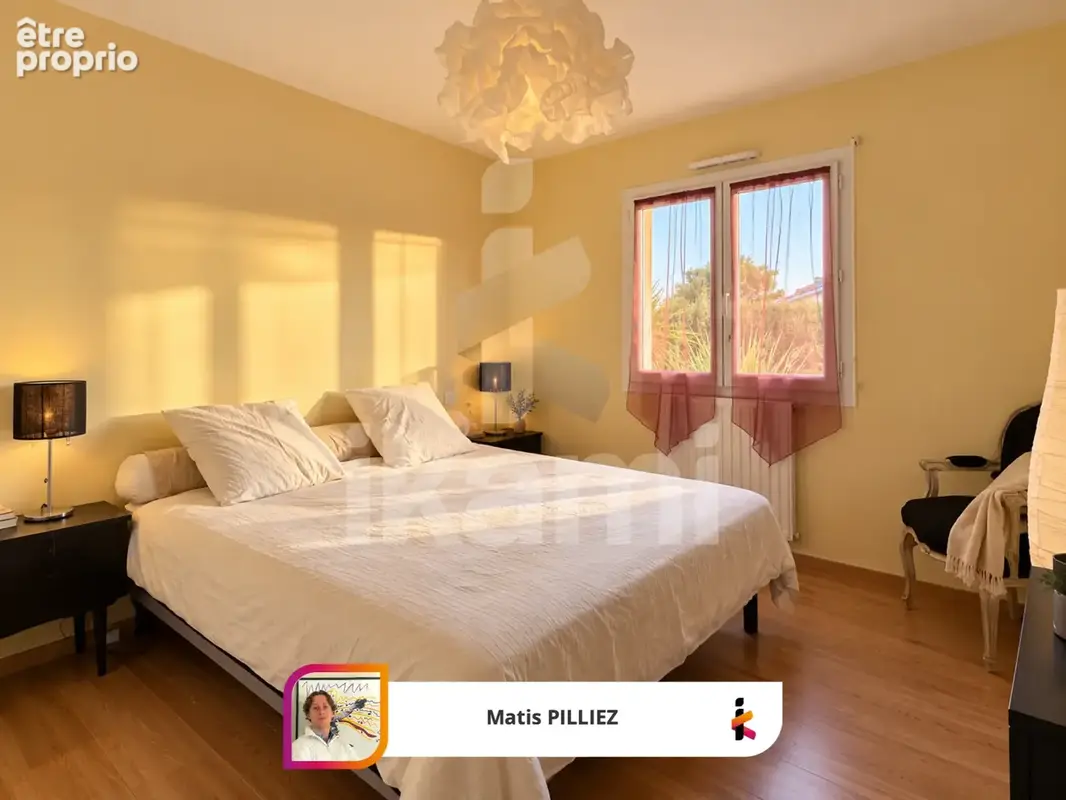 Maison de plain-pied avec 3 chambres, garage et jardin arboré de 818 m2 - photo 7