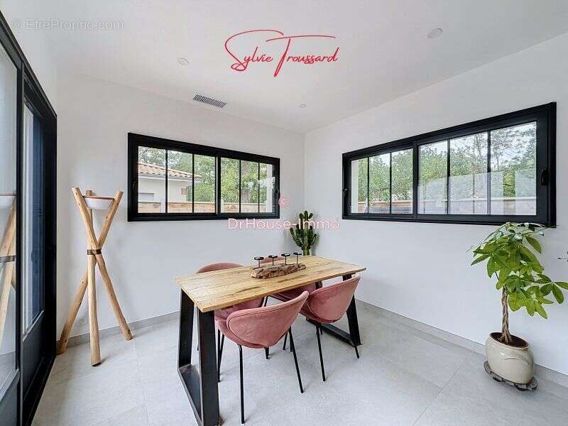 Maison 154 m² à Gujan-Mestras  - photo 6