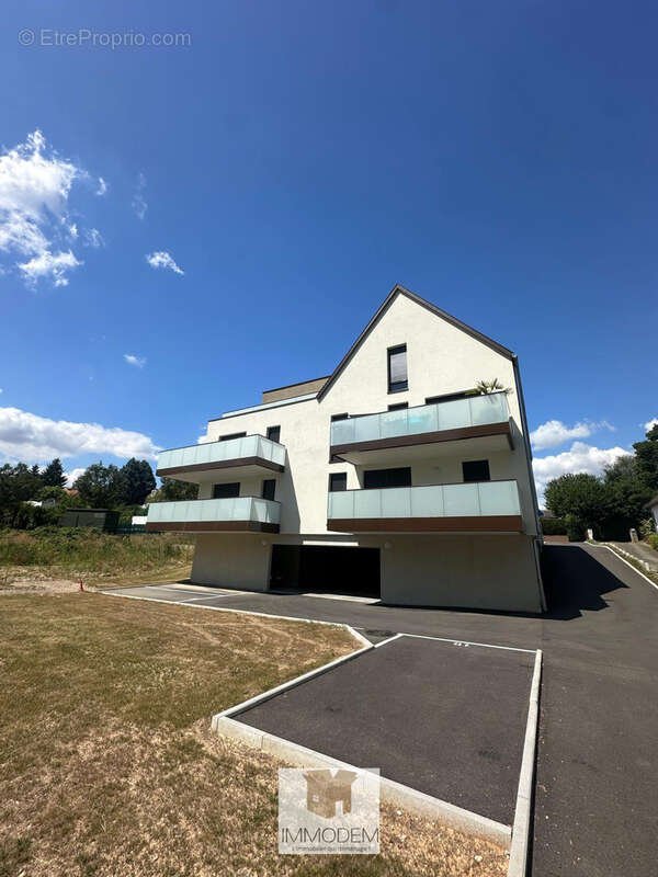 Superbe attique neuf 4 pièces de 90 m2 avec terrasse de 37 m2   Vue dégagée   Proche Strasbourg - photo 4