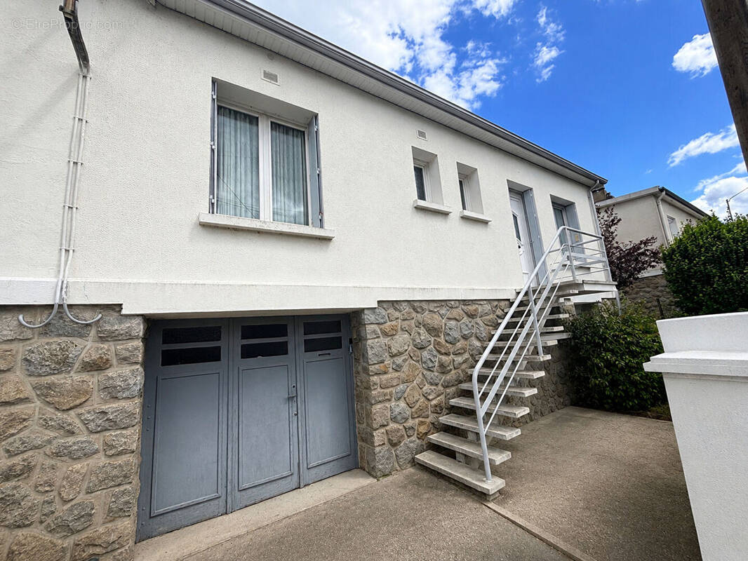 Maison à MONTLUCON