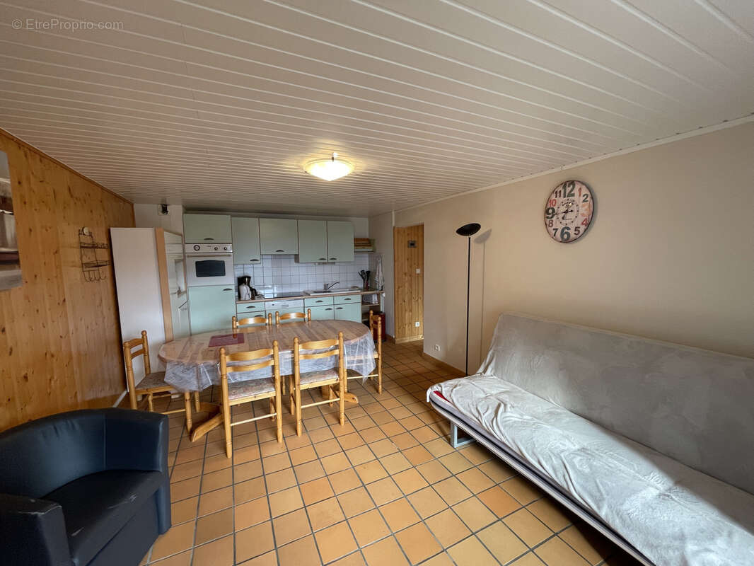 'sous compromis' t3 balcon résidence altitude 1500 - photo 2