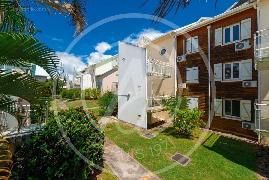 Appartement à BAIE-MAHAULT