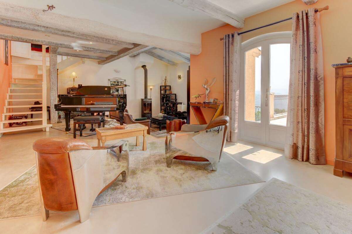 Maison à GATTIERES