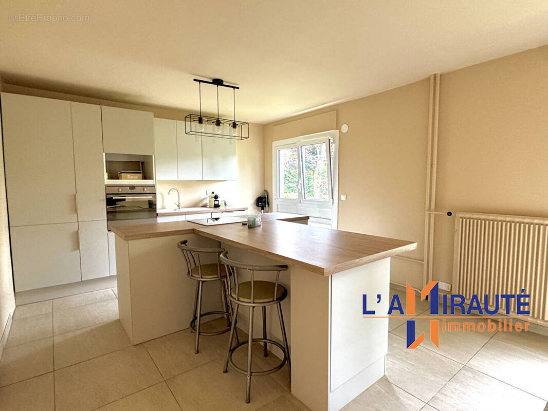 Appartement à HOUILLES