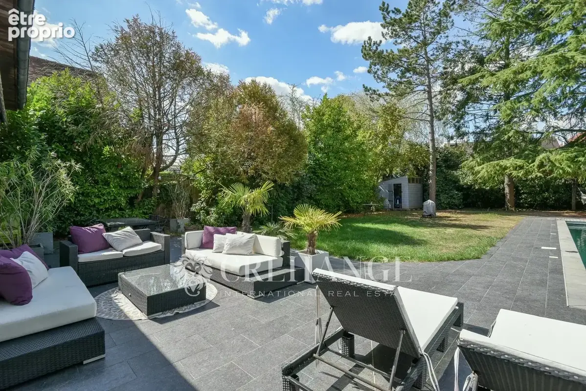 Photo Maison à La Celle-Saint-Cloud au prix de 1 750 000€