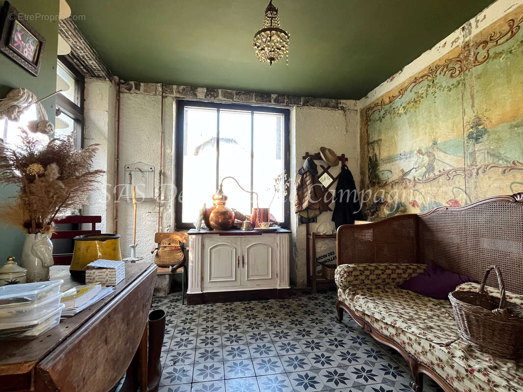 Maison à SAINT-SATUR