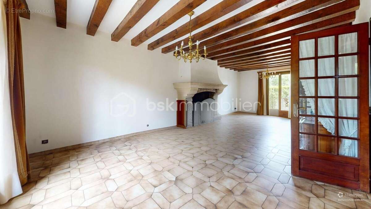 Maison de maçon traditionnelle + dependances - photo 3