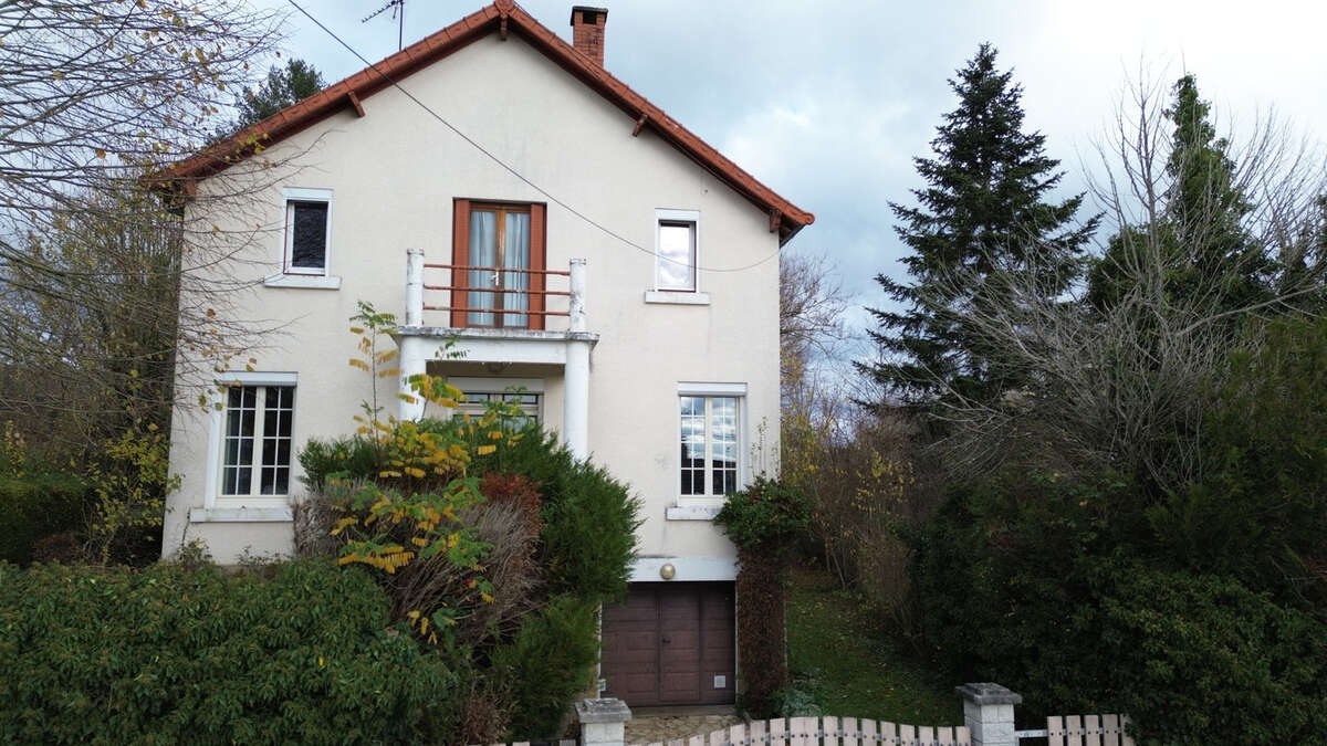 Maison à JOUET-SUR-L'AUBOIS