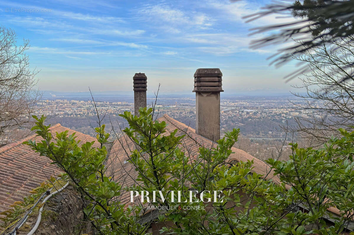 Maison à SAINT-CYR-AU-MONT-D'OR