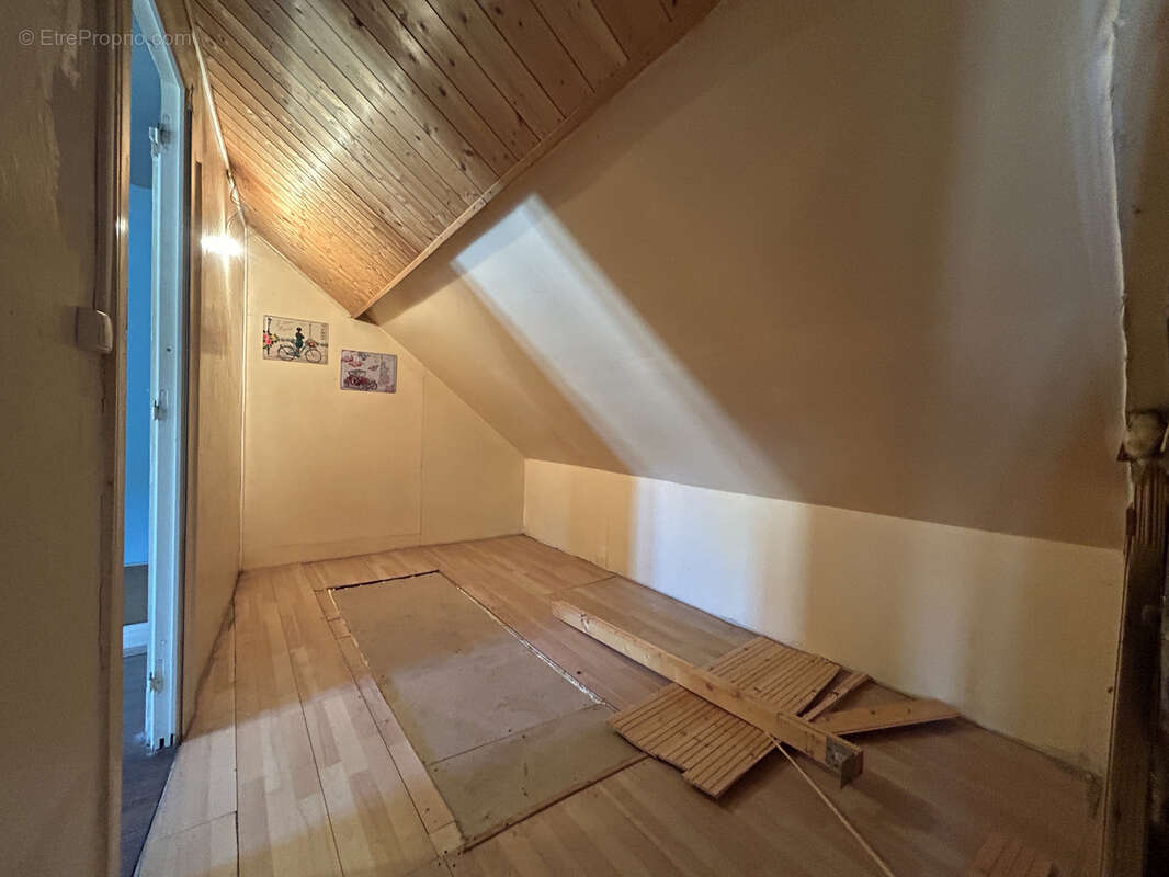 Maison à COMMENTRY