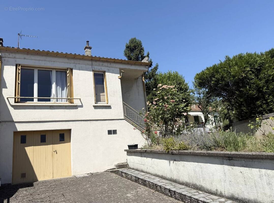 Maison à SAINT-MARTIN-DU-TERTRE