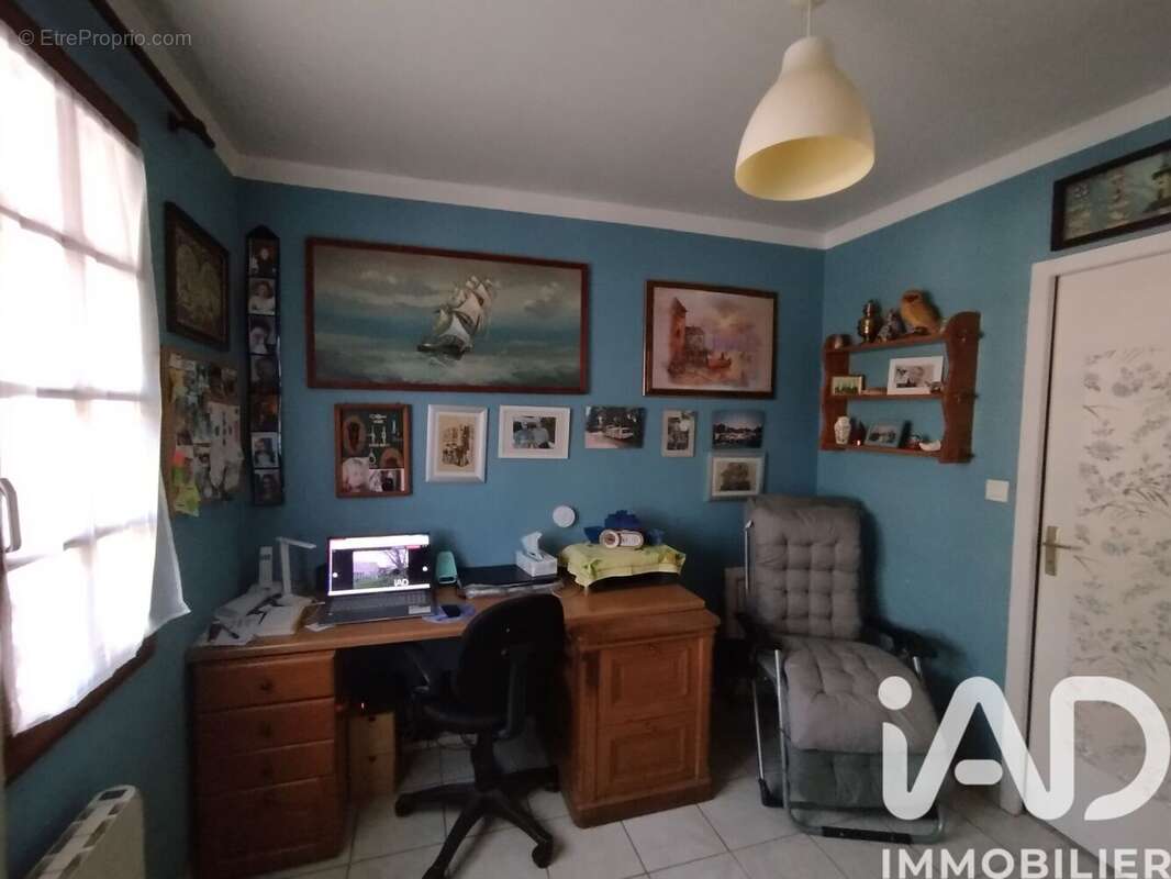 Photo 8