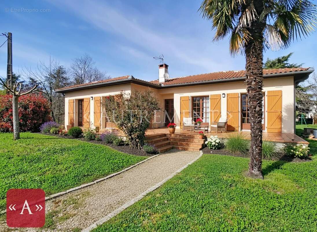 Maison à SAINT-SULPICE