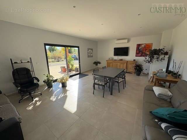 Maison à RESTINCLIERES