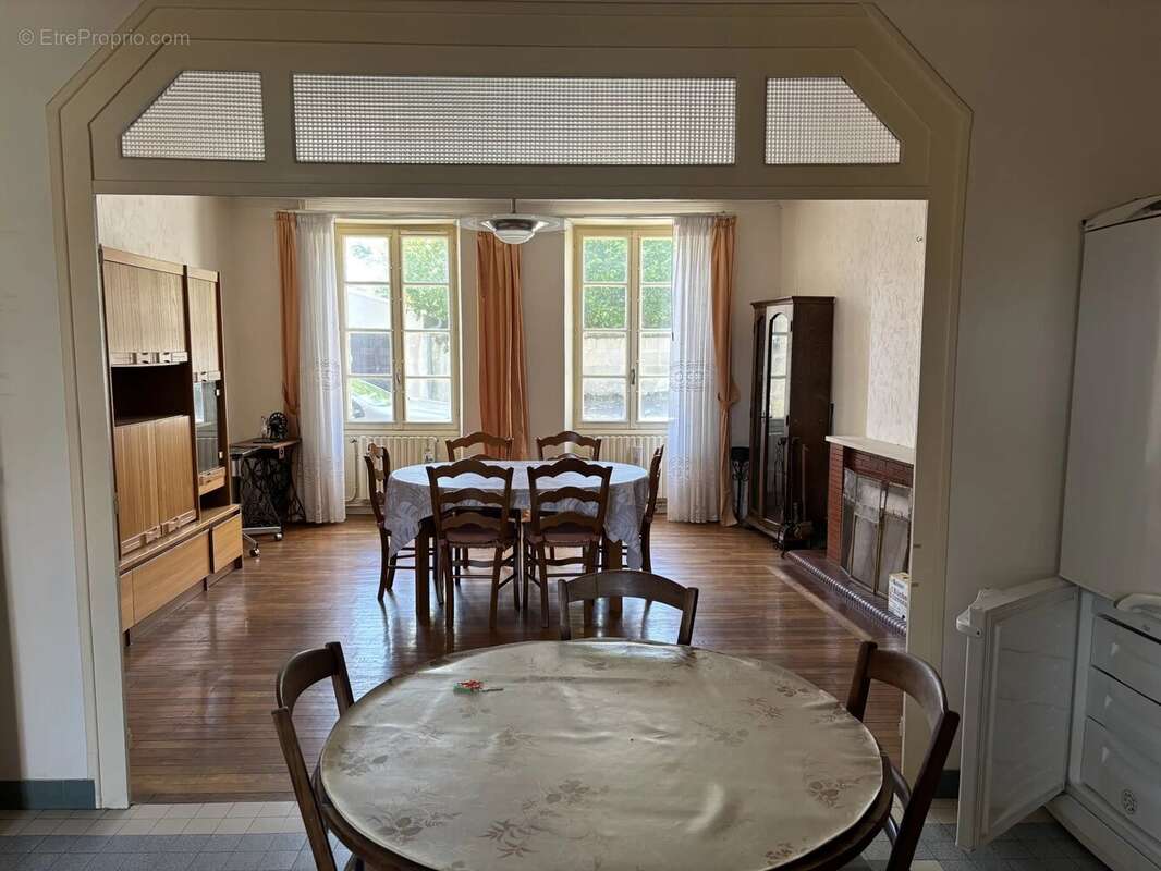 Maison à AUBETERRE-SUR-DRONNE