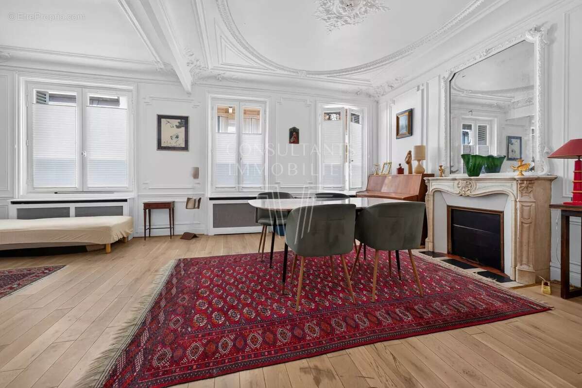 Appartement à PARIS-6E