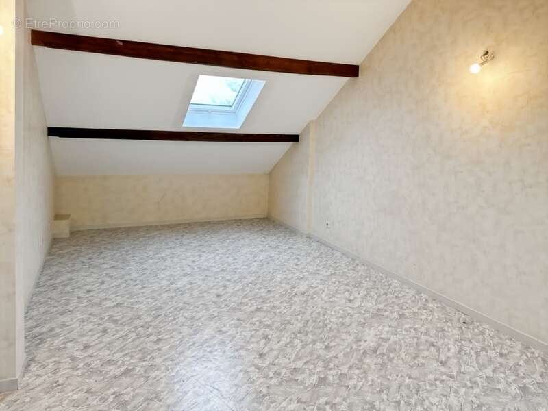 Maison à vendre 7 pièces FRANGY (74) - photo 9