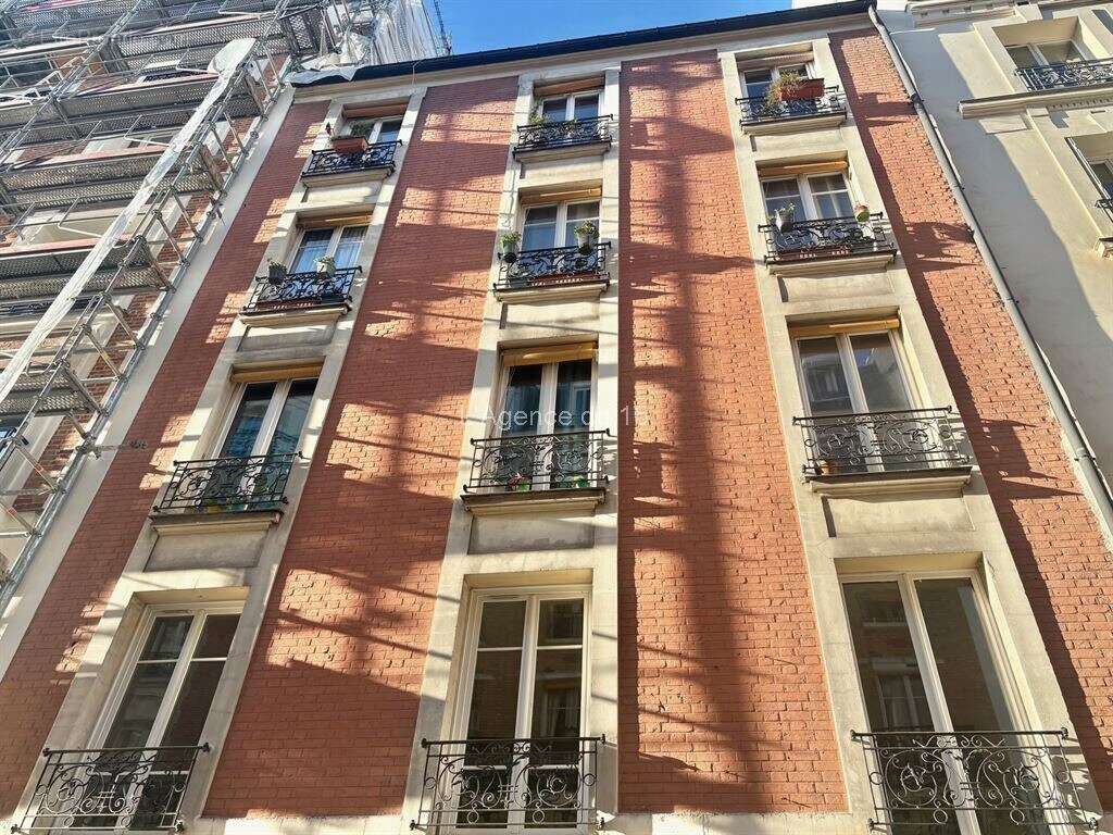 Appartement à PARIS-14E