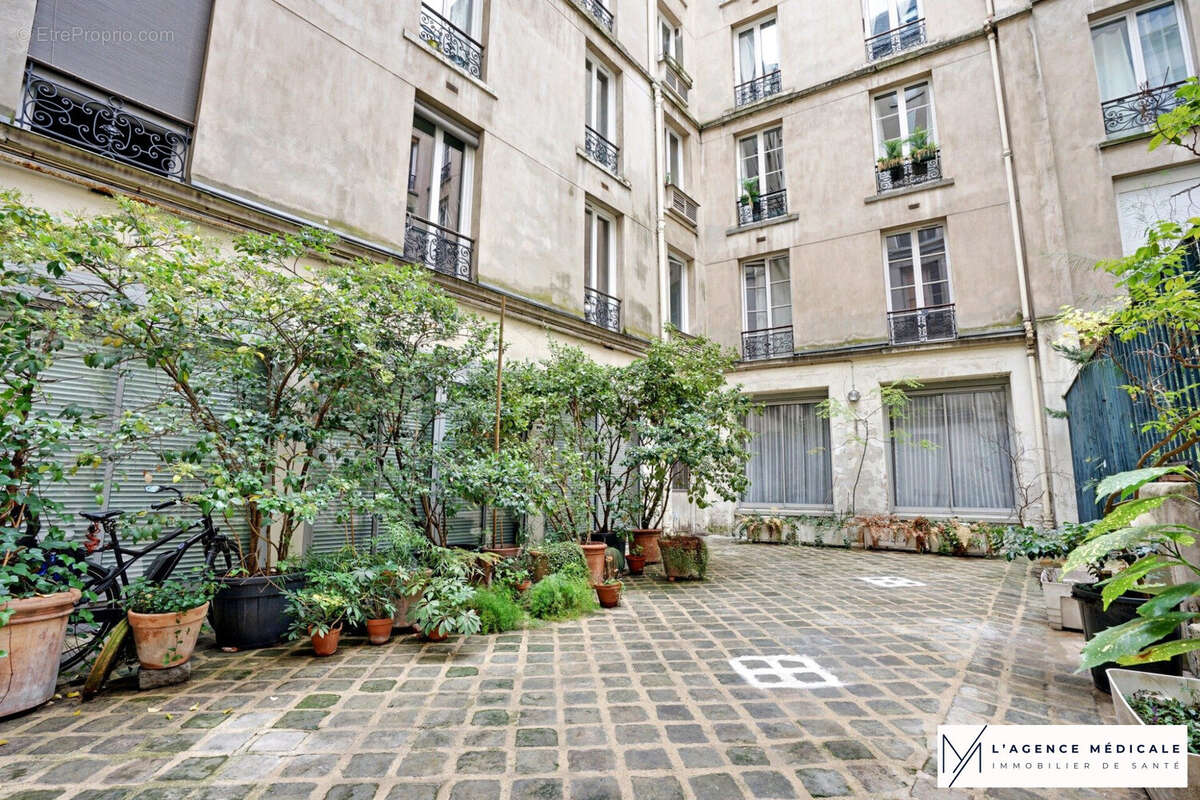 Appartement à PARIS-11E
