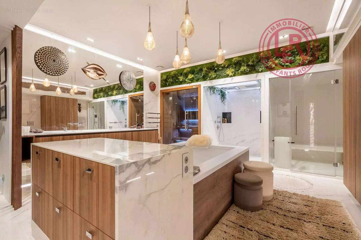 Appartement à PARIS-19E