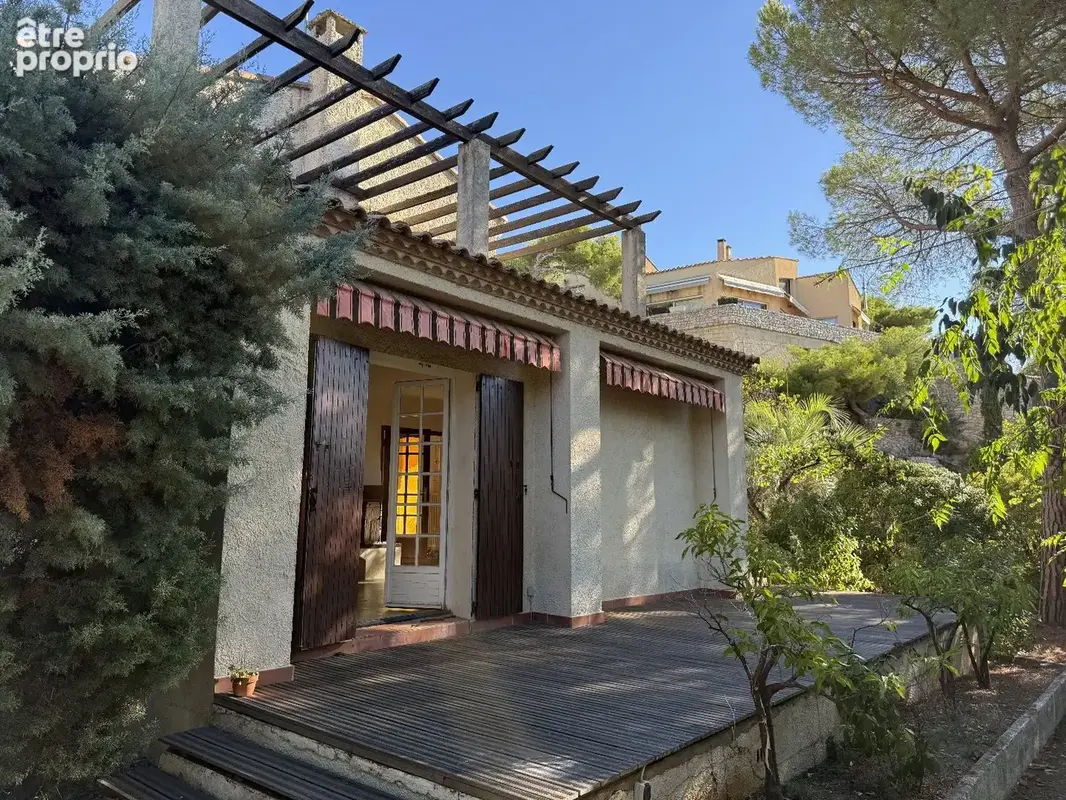 Villa T4 de de 130m² situé dans la Bas du Mont Saint-Clair Sud avec petite vue mer - photo 8