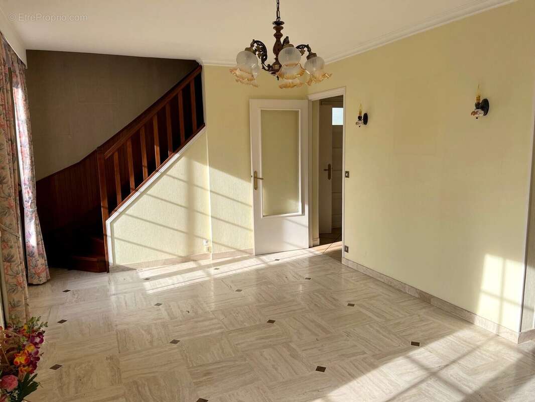 Maison à LES MUREAUX