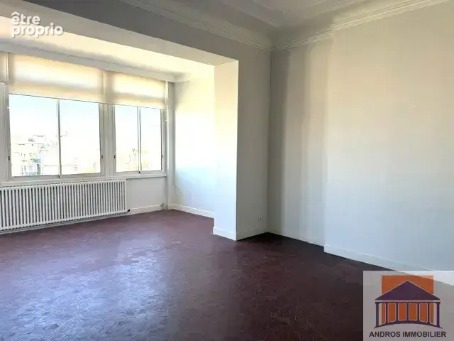 13008 proche Périer,  ÉLÉGANCE HAUSSMANNIENNE   T4 d’exception de  145 m2 avec terrasse  sur jardins. Etage él - photo 3