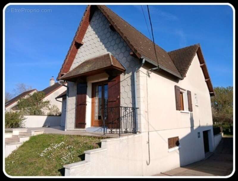 Maison à TREVOL