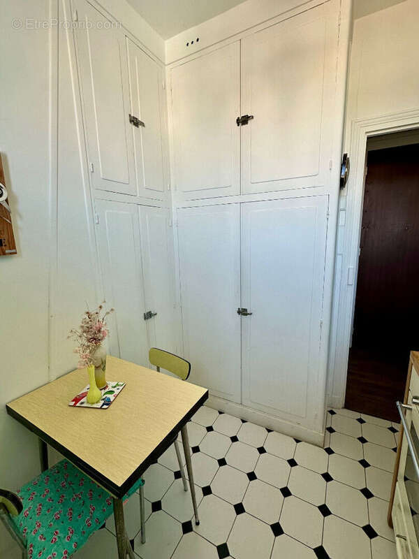 Appartement à PARIS-20E