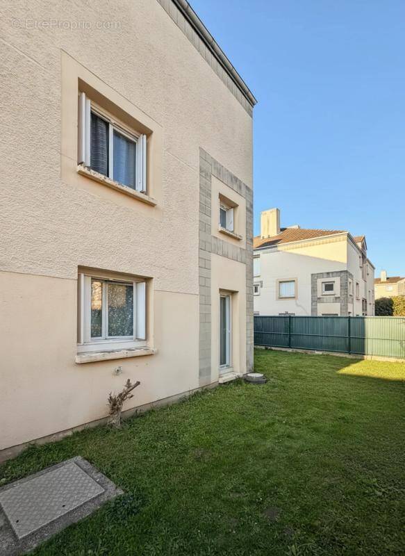 Maison à LOGNES