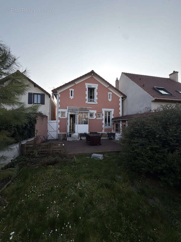 Maison à HOUILLES