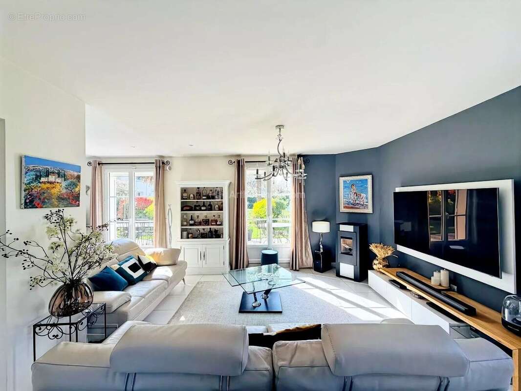 Maison à OZOIR-LA-FERRIERE