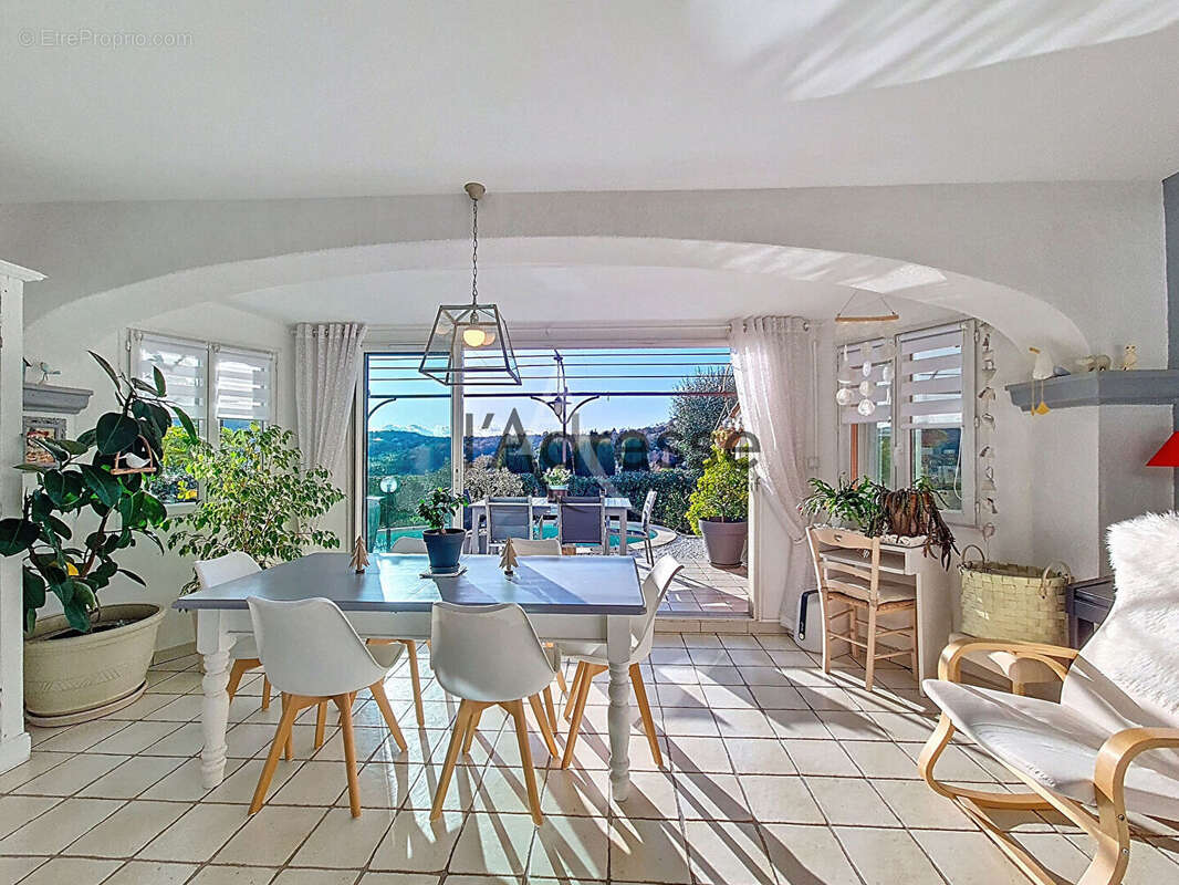 Maison à LES ADRETS-DE-L'ESTEREL