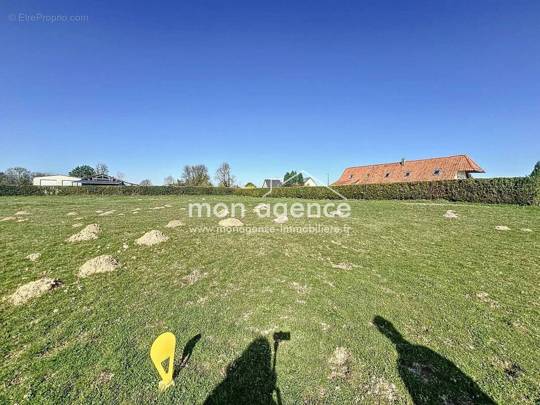 Terrain à MATHONVILLE
