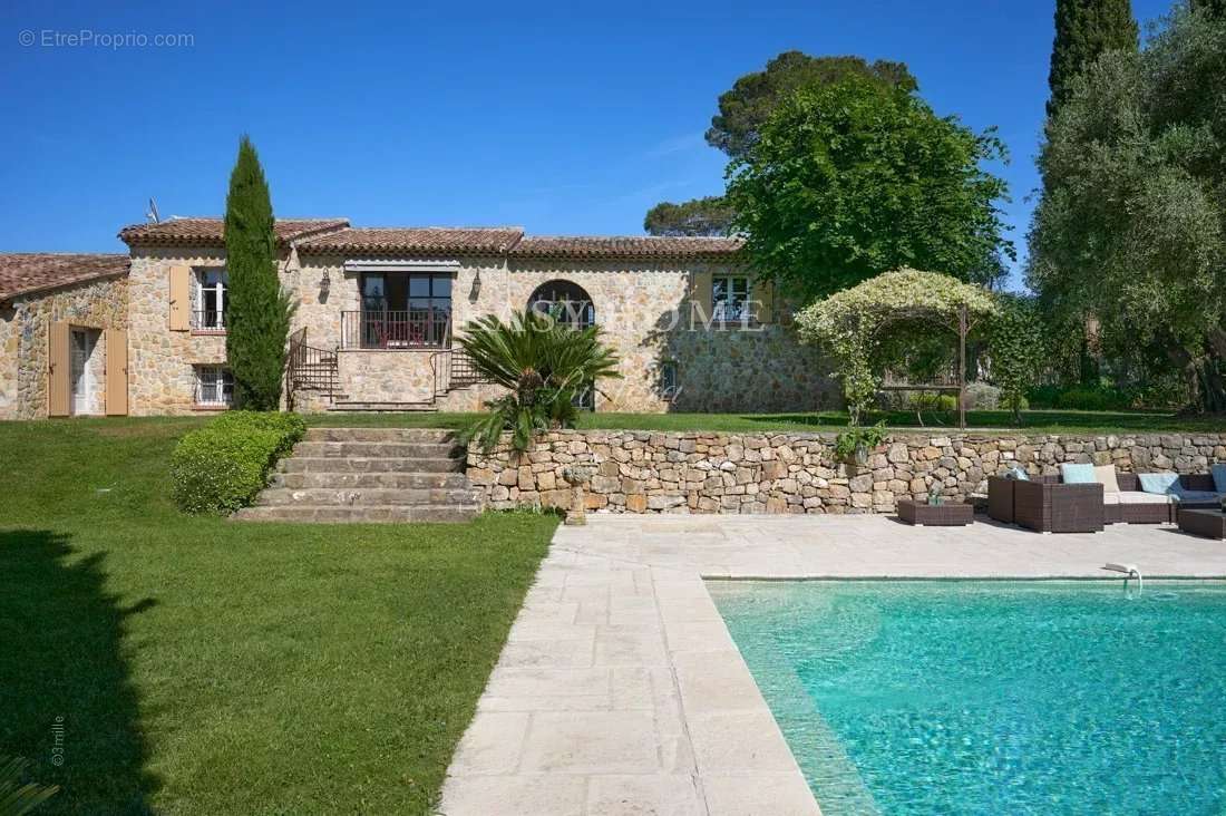 Maison à MOUGINS