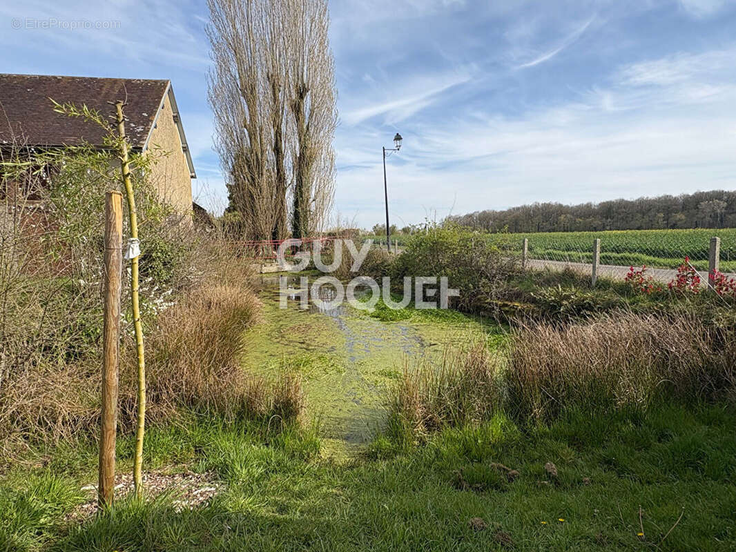 Maison à PULLAY